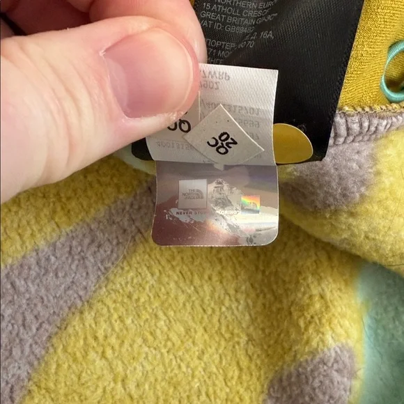 The North Face Women's Printed Cragmont 1/4-Snap Fleece - Picture 9 of 12